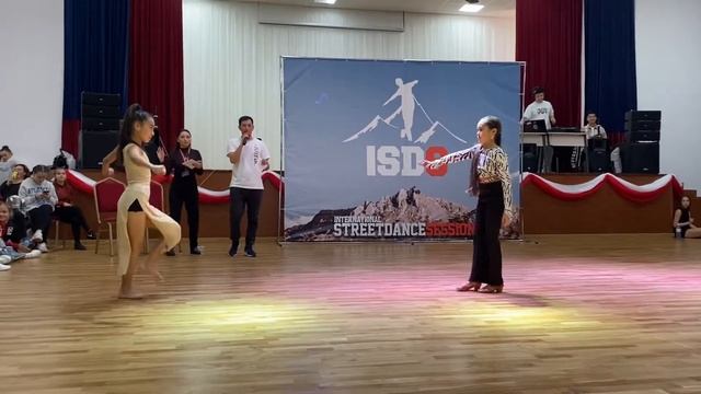 Waacking kids 1/8 Жусупова Ясмина смотреть онлайн