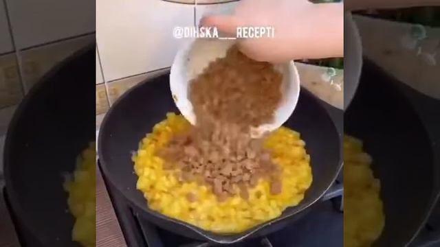 ЖАРЕНЫЙ КАРТОФЕЛЬНЫЙ ПИРОГ смотреть онлайн