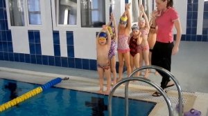 Детская тренировка по плаванию. Группа 4+