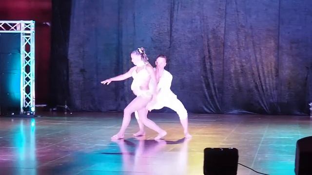 FEELING KIZOMBA FESTIVAL 2016: SELWIN & SULEIKA incredible show! смотреть онлайн