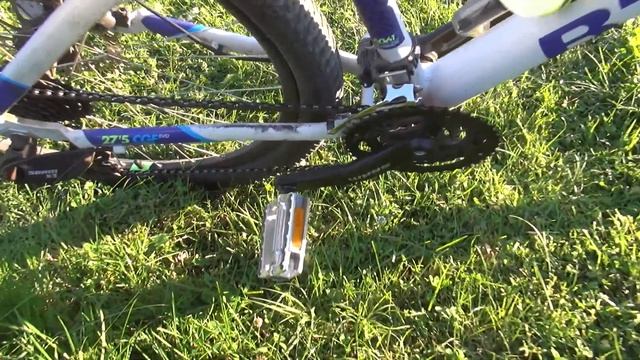 B'Twin Rockrider 520 Mountain Bike Exterior and Interior смотреть онлайн