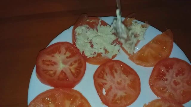 Вкусная ЗАПЕЧЕННАЯ КУРОЧКА с картофелем ПЮРЕ и оригинальными ПОМИДОРКАМИ/ Все просят ДОБАВКИ! смотреть онлайн