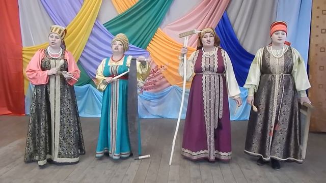 Фольклорная группа "Сустрена"- Я по бережку похаживала. смотреть онлайн