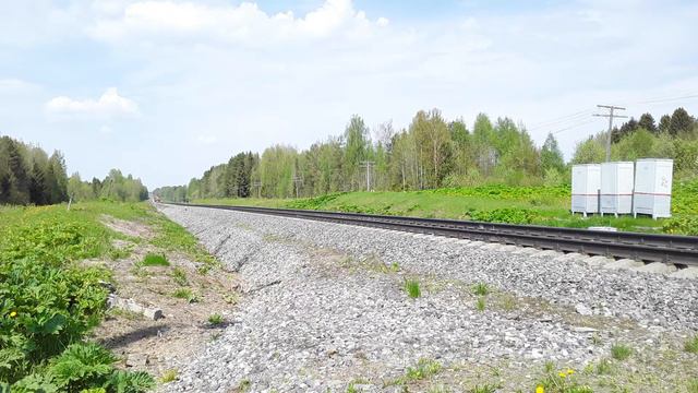 ТЭП70-0451 с пассажирским составом Москва-Микунь-Сыктывкар. смотреть онлайн