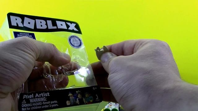 The Pixel Artist and Mystery Box Roblox Toys Unboxing - Celebrity Series Roblox Toys Series 3 смотреть онлайн