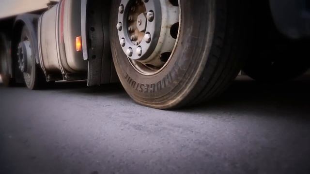 Ресторан на колёсах "Волчица ночи" смотреть онлайн
