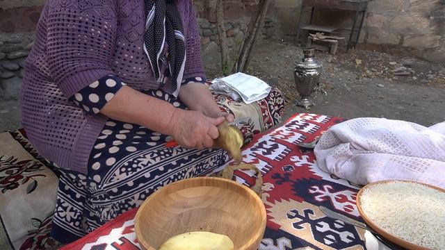 Traditional Azerbaijani Food - Delicious HOMEMADE NOODLES from Grandma, Rural Village Cooking смотреть онлайн