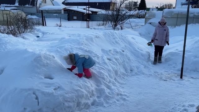 82/ Переезд из РК в РФ. Дети курят, не стесняются ! Мы старомодные ! Прогулка по роще. @gusariha