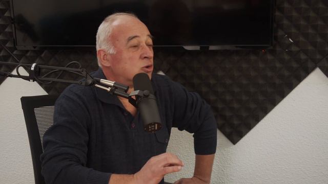 Левскари с отворено писмо към Васил Божков за стадион „Раковски“ смотреть онлайн