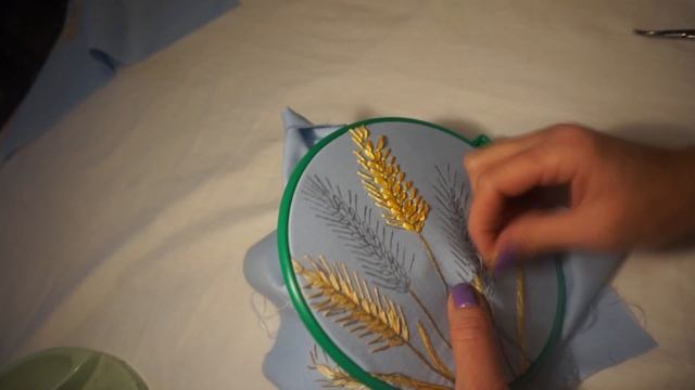 Еmbroidery lessons. Уроки вышивки гладью. Декоративная гладь, стебельчатый шов. Колосок,часть 4 смотреть онлайн