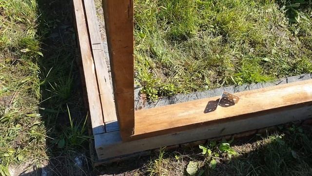 ТЕПЛИЦА СВОИМИ РУКАМИ из поликарбоната 4х8 метров. Устройство каркасных стен. Часть 2. смотреть онлайн