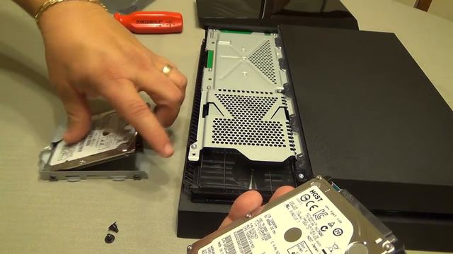 PS4 1 Terabyte Hard Drive Upgrade - Step by Step смотреть онлайн