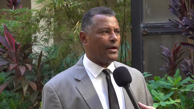 Plan de Emmanuel Rivera para escapar con su familia смотреть онлайн