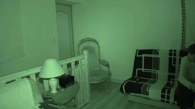 RÉVEILLÉS EN PLEINE NUIT DANS UN AIRBNB HANTÉ (Enquête Paranormale ft. @codyurbex) смотреть онлайн