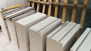 Штробление газобетона, ручной штроборез