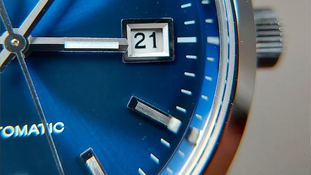 The perfect everyday wear watch?! Citizen NB1050-59L смотреть онлайн