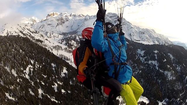 Параглайдинг в тандеме (Италия, Пинзоло) \ Paragliding (Italy, Pinzolo) смотреть онлайн