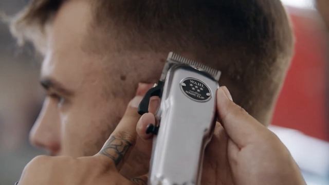 The top selling barber clipper | Wahl Metal Edition Cordless Magic Clip смотреть онлайн