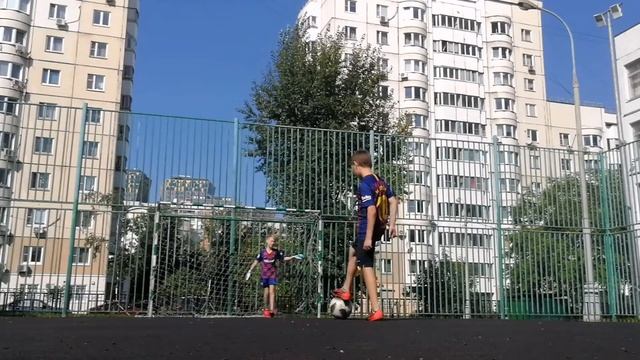 УЧИМ НАПАДАЮЩЕГО СТОЯТЬ НА ВОРОТАХ! ПЕНАЛЬТИ НАУГАД ВРАТАРЮ-НАПАДАЮЩЕМУ смотреть онлайн