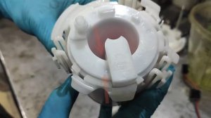 Замена топливного фильтра на автомобиле Solaris 2018г