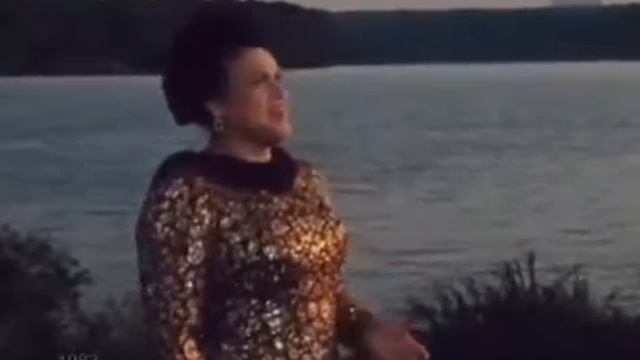 ГОРЯТ ЗАКАТЫ Людмила Зыкина и Ансамбль Россия смотреть онлайн