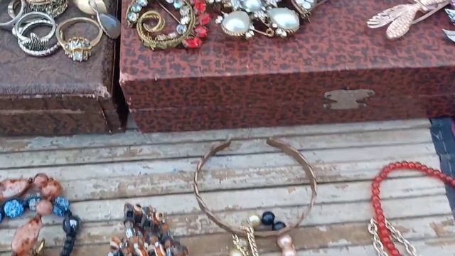 БАРАХОЛКА НА ПЕТРОВКЕ - что можно найти и купить.Встреча с Балумбой ТВ!#fleamarket #барахолкакиев