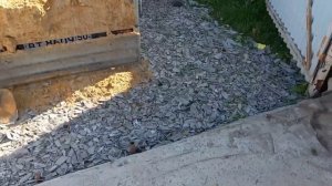 бюджетная подушка под бетонный заезд в гараж своими руками