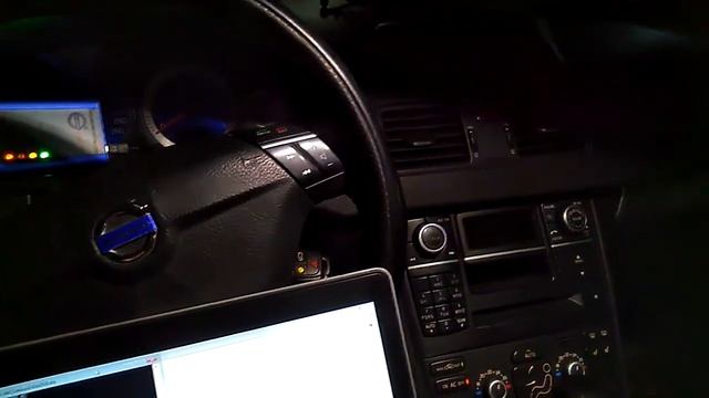 Zmiana systemu audio w Volvo XC90 z HIGH PERFORMANCE na PREMIUM SOUND смотреть онлайн