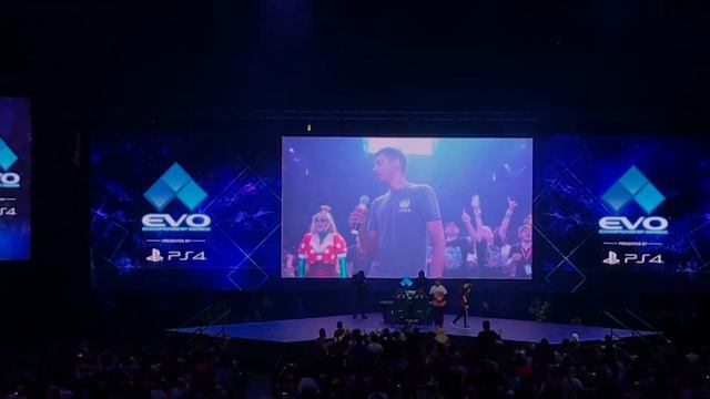 EVO 2019 - Tekken 7 Solid Snake (Grand Finals) смотреть онлайн