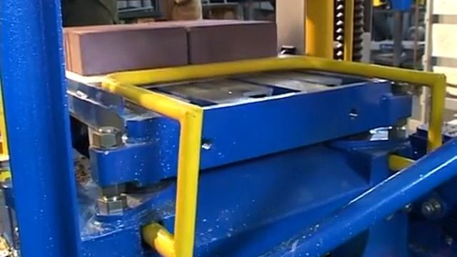brick making machine Kondor-1 смотреть онлайн