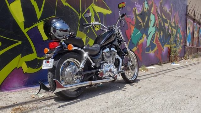 97 Suzuki Intruder VS800 With Fishtail Pipes смотреть онлайн