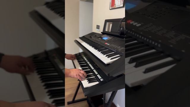 Top One - Złoty krążek cover Yamaha psr s775🎹 i Yamaha psr ew410🎹 instrumental 😉☺️ смотреть онлайн