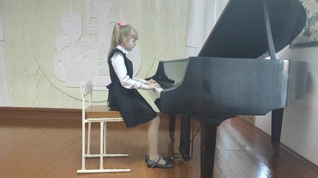 Сенько Дарья, 10 лет, 3-й год обучения. А.Гедике "Трехголосная прелюдия" смотреть онлайн