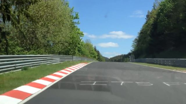 Megane RS III 250 Nurburgring 13 mai 2012 смотреть онлайн