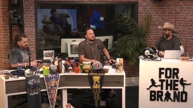 282. Bill’s Officially The Most Annoying In The Office | The Pod смотреть онлайн