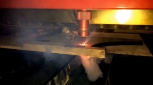 резка лазером фанеры 18мм