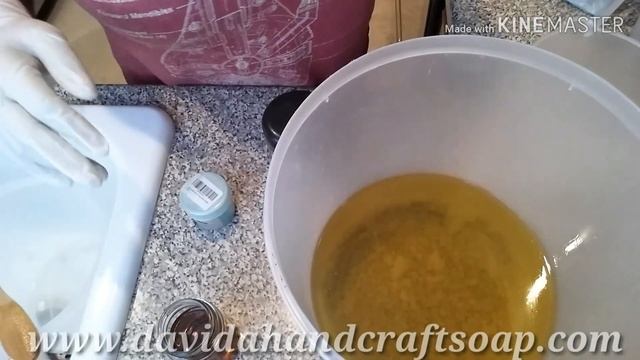 411 Crevice & Crease Soap Bar смотреть онлайн
