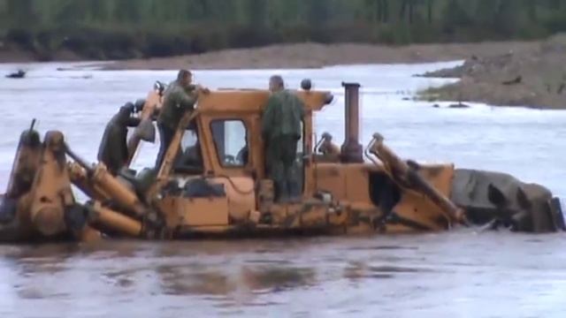 "бульдозер против воды" смотреть онлайн
