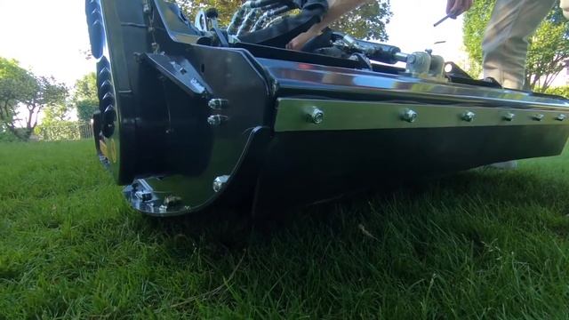 Робот-косилка-мульчер RoboMINI на радиоуправлении Energreen