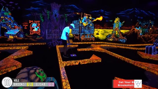 Super Tough Blacklight Mini Golf Course | Back to Back Hole In One! смотреть онлайн