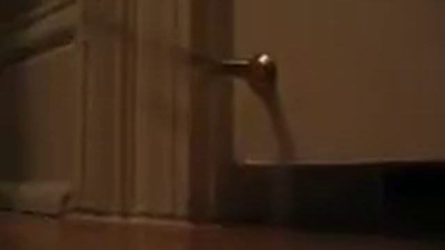 Feed Me (Git It) / Door Stop Thingy смотреть онлайн