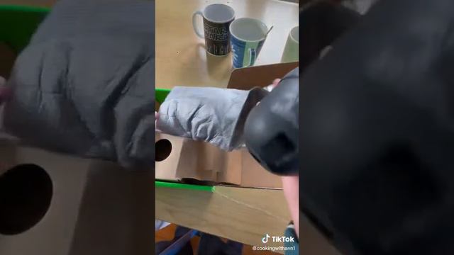 Razer Seiren Microphone ASMR Unboxing смотреть онлайн