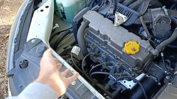 Двигатель 11182.  пробег 24тык. Проклятый холостой ход?! двигатель выпрыгивает из под капота!??