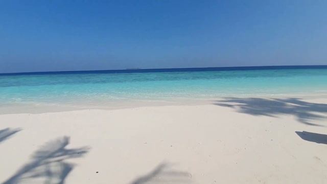 3 серия. Fihalhohi Island Resort 4*. Обзор номера. Алкоголь на Мальдивы ввозить нельзя! Сок, можно смотреть онлайн