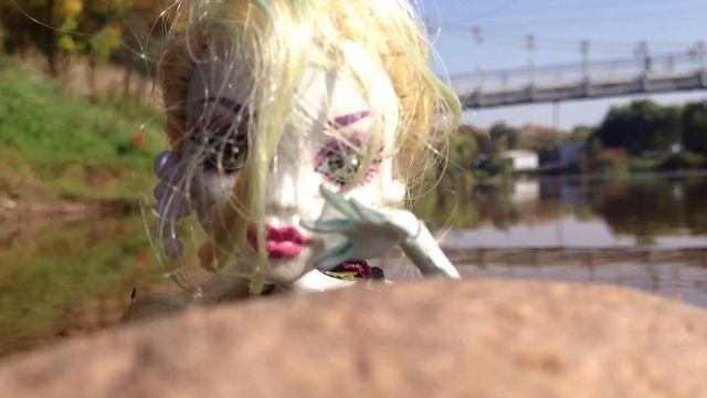 вот так надо застовлять друга гулять 😊👭💃 смотреть онлайн