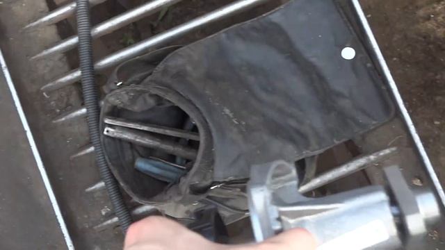 ПОМОЩЬ НА ДОРОГАХ / ЗАМЕНА ПОМПЫ НА ВАЗ 2104 смотреть онлайн