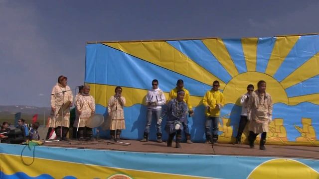 Народные танцы 17 ("Эргырон", "Солнышко", "Лоринские зори", "Гичевкей") 2017 г. (В. Никифоров) смотреть онлайн