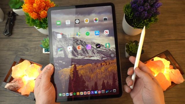 Wacom Cintiq Pro vs iPad Pro | Which Is Best For ARTISTS And ANIMATORS? смотреть онлайн
