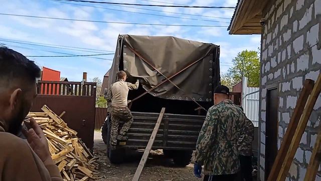 Рузский округ отправил 20 кубов пиломатериалов в зону СВО смотреть онлайн