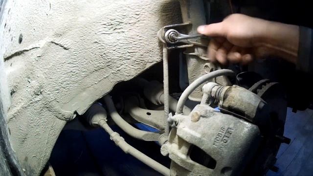 KIA Cerato 2 Замена стоек стабилизатора своими руками. Полиуретановые стойки "Нет износа". смотреть онлайн